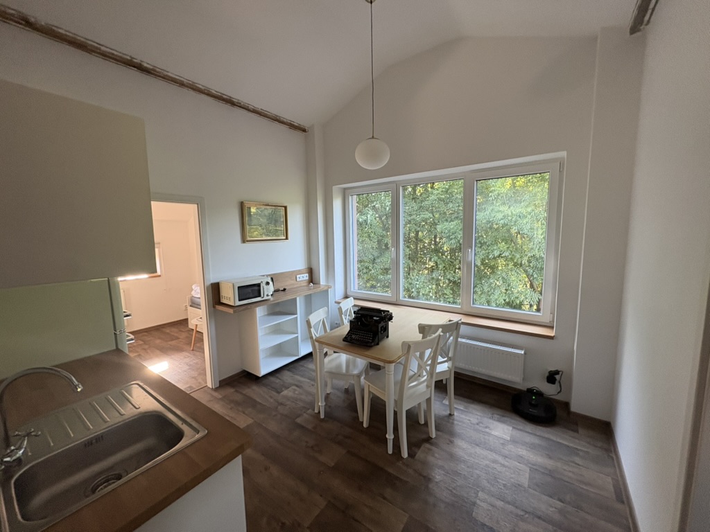 Apartmán 2 – jídelní kout a kuchyňka