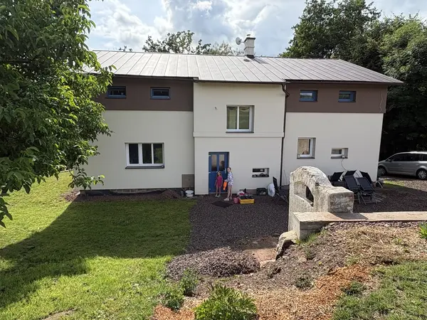 Chata Javořinka – pohled ze zahrady